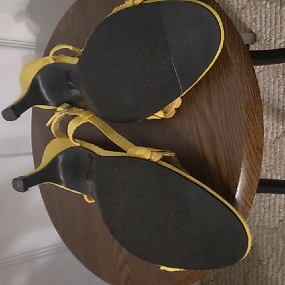 Shoes - Picture 2 of 2